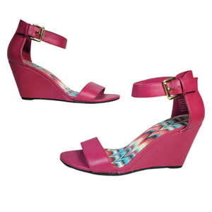 American Eagle Pink Magenta Open Toe Ankle Strap Buckle Wedge Heels Sz 7